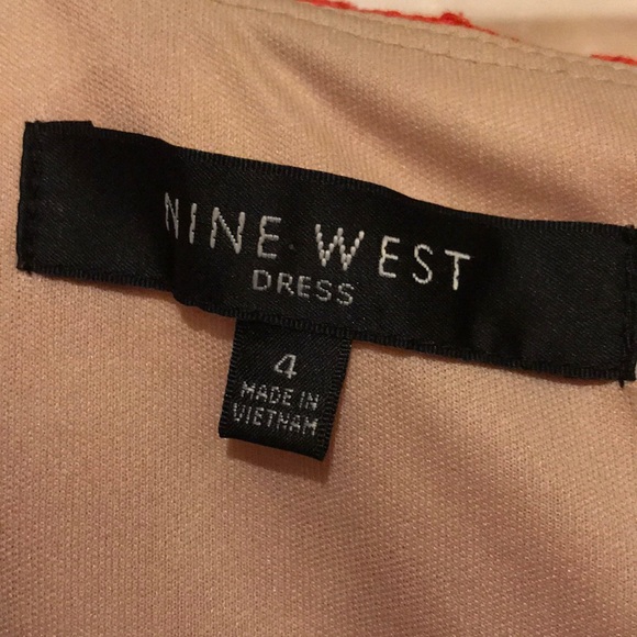 Nine West dress. Size 4 but fits like a 6. - Picture 3 of 5